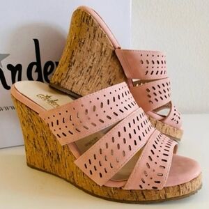 Cinderella of Boston Wedges Size 5